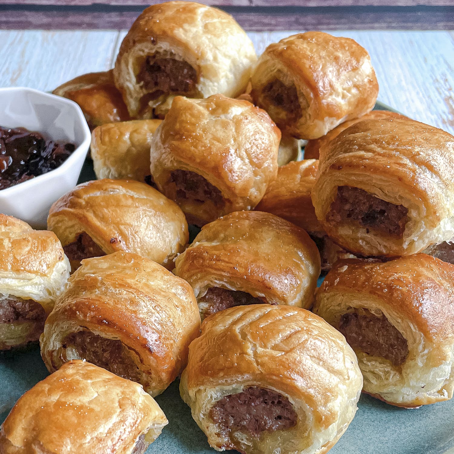 Easy sausage roll deals recipe